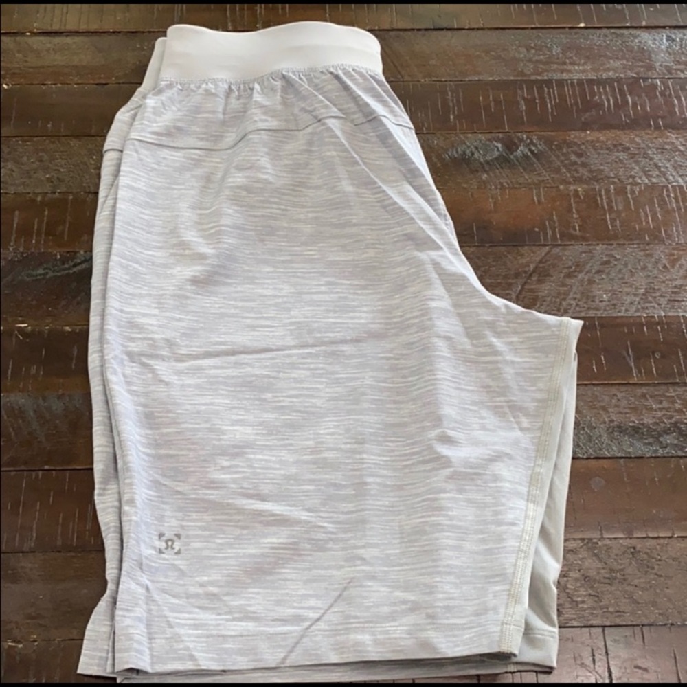Lululemon T.H.E. Short 9" Linerless